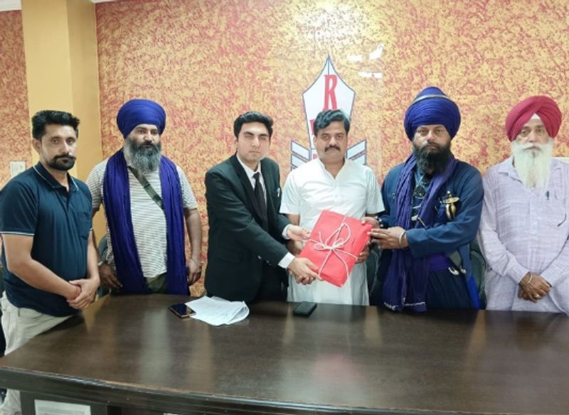 ਕਾਰਾਂ 'ਤੇ 700 ਅਤੇ ਸਰਕਾਰੀ ਕਾਫ਼ਲਿਆਂ 'ਤੇ 5,000 ਰੁ.; ਪੰਜਾਬ ਮੋਰਚੇ ਨੇ ਹਿਮਾਚਲ ਦੇ ਵਾਹਨਾਂ 'ਤੇ ਬਰਾਬਰ ਟੈਕਸ ਲਗਾਉਣ ਲਈ ਸੌਂਪਿਆ ਖਰੜਾ 