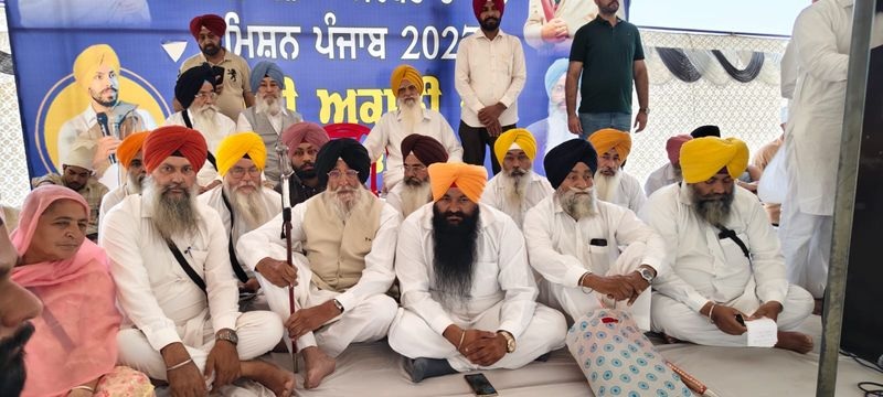 ਅਕਾਲੀ ਅਤੇ ਪੰਥਕ ਧਿਰਾਂ ਨੂੰ ਕੌਮ ਦੇ ਹਿੱਤਾਂ ਲਈ ਇਕਜੁੱਟ ਹੋਣ ਦੀ ਲੋੜ ’ਤੇ ਜ਼ੋਰ