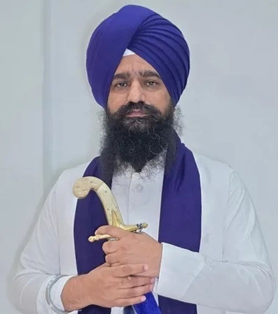 ਗੁਰਬਾਣੀ ਪ੍ਰਸਾਰਨ ਦੇ ਹੱਕ ਸ਼੍ਰੋਮਣੀ ਕਮੇਟੀ ਕੋਲ: ਗੜਗੱਜ
