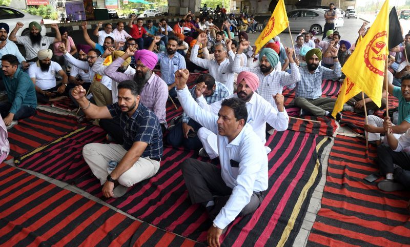 Punjab computer teachers plan 'Satyagraha' with Arvind Kejriwal in Delhi
