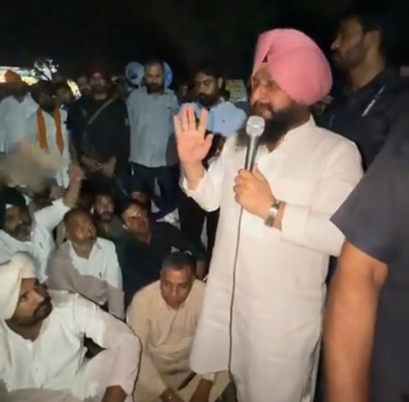 Attack on halqa in-charge: Punjab Congress chief Warring joins party workers’ protest in Ferozepur