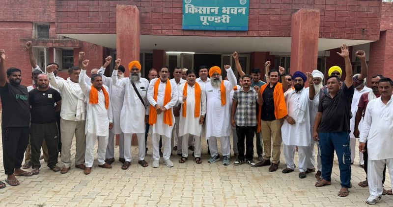 Farmers launch indefinite protest outside Punjab Assembly Speaker’s house in Faridkot